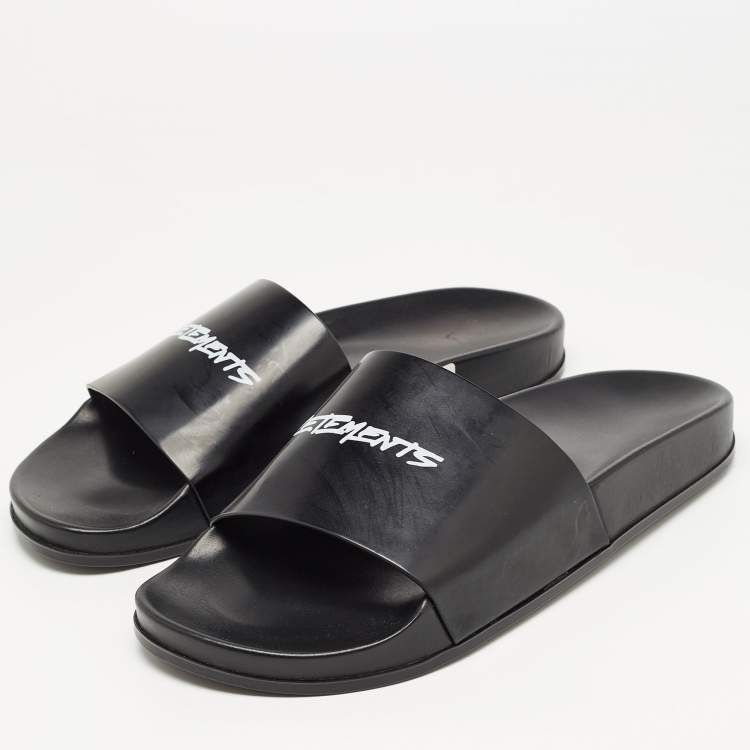 Vetements Black Leather Logo Flat Slides Size 43 Vetements | TLC