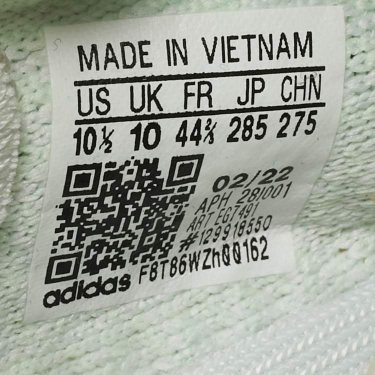 Pre Owned Yeezy x Adidas Green Knit Fabric Boost 350 V2 "GID' Glow Sneakers Size 44 2/3