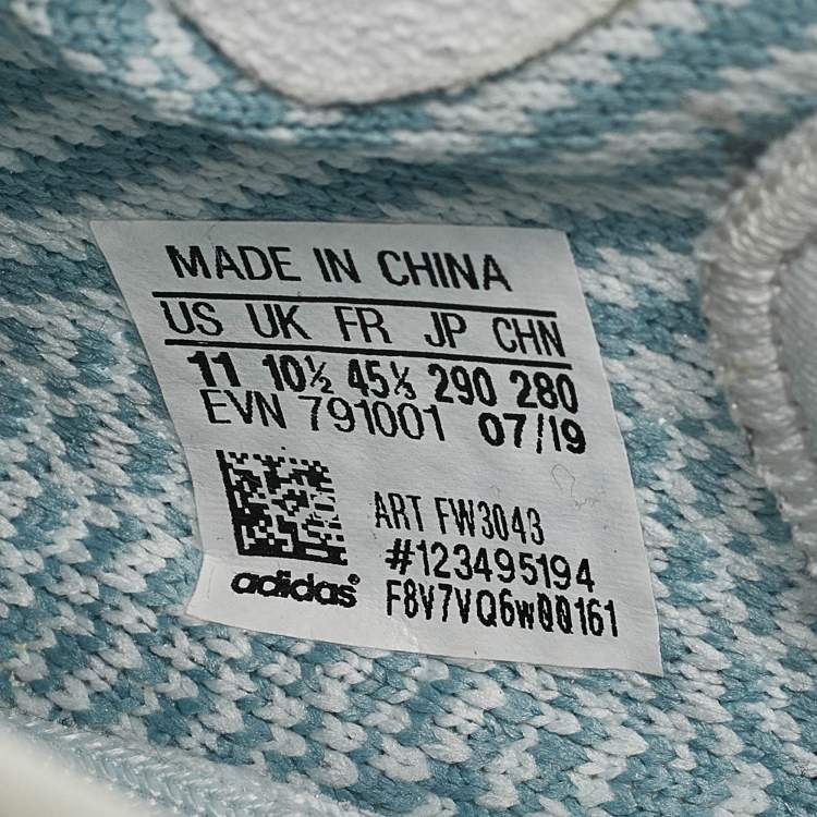 Pre Owned Yeezy x Adidas Blue/White Knit Fabric Boost 350 V2 Cloud White Low Top Sneakers Size 45 1/3