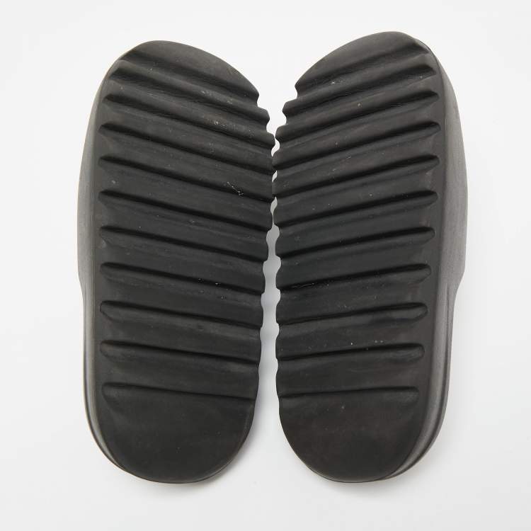 Pre Owned Yeezy Black Rubber Onyx Slide Sandals Size 43