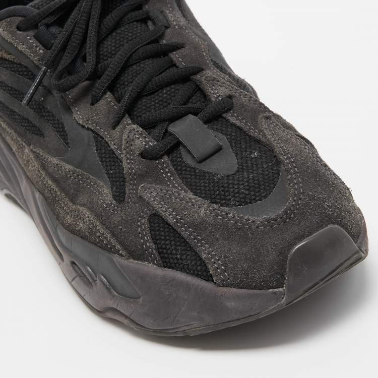 Pre Owned Yeezy x Adidas Black/Grey Suede And Canvas Boost 700 V2 Vanta Sneakers Size 44 2/3