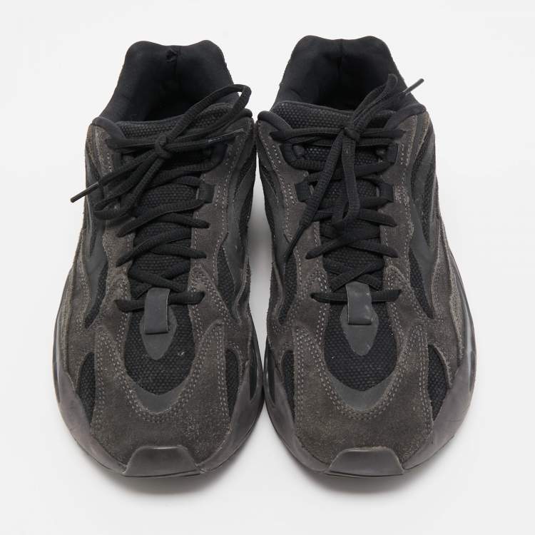 Pre Owned Yeezy x Adidas Black/Grey Suede And Canvas Boost 700 V2 Vanta Sneakers Size 44 2/3