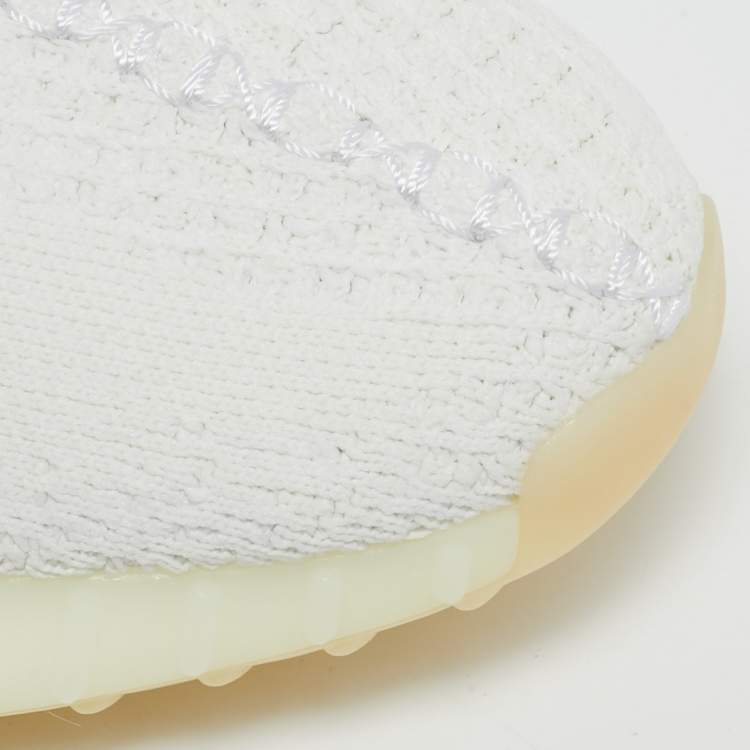 Pre Owned Yeezy x Adidas White Knit Fabric Boost 350 V2 Cream Sneakers Size 42 2/3