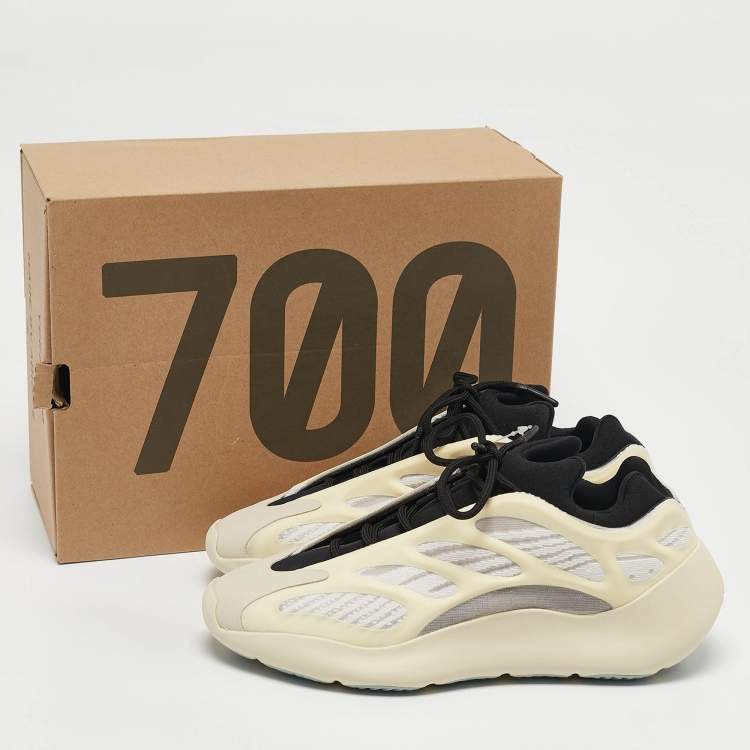 Pre Owned Yeezy x Adidas Cream/Black Rubber and Mesh 700 V3 Azael Sneakers Size 41 1/3