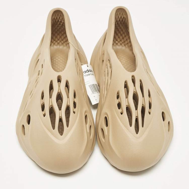 Pre Owned Yeezy x Adidas Beige Rubber Foam RNR Slip On Sneakers Size 46