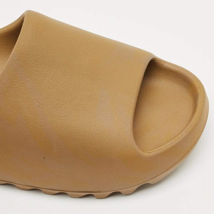 Pre Owned Yeezy x Adidas Brown Rubber Ochre Slides Size 42
