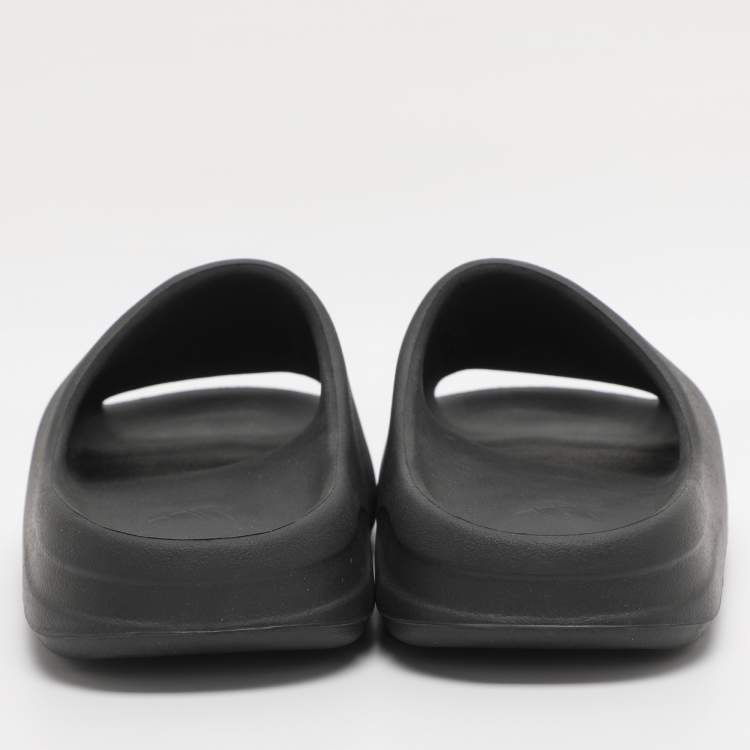 Pre Owned Yeezy x Adidas Black Rubber Onyx Slides Size 44.5
