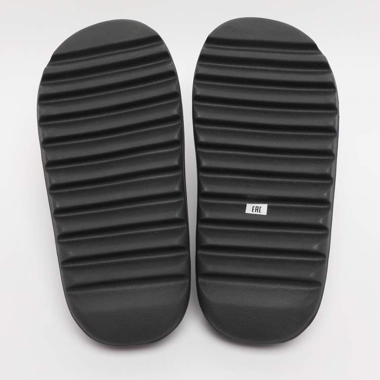 Pre Owned Yeezy x Adidas Black Rubber Onyx Slides Size 44.5