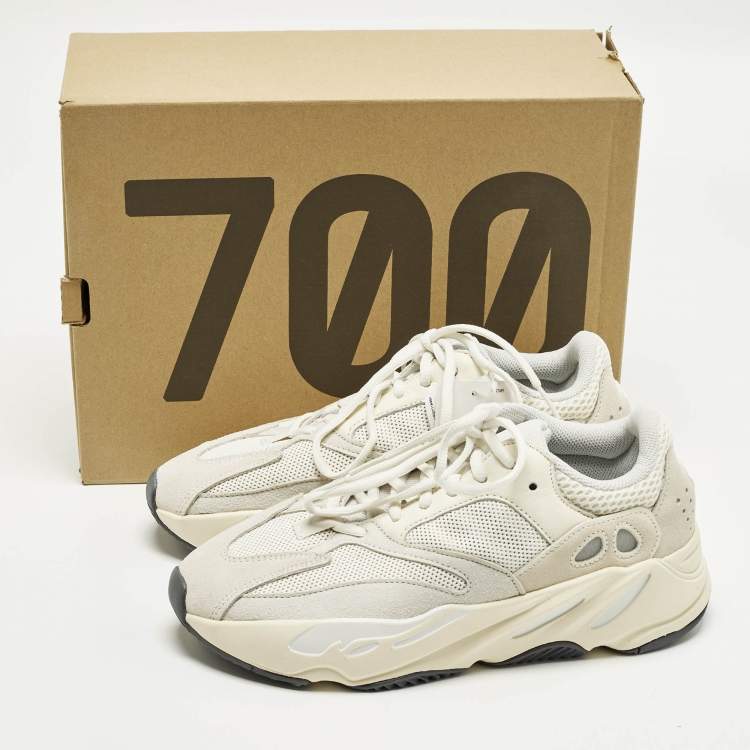 Pre Owned Yeezy x Adidas Boost 700 Analog Size 41 1/3 Off White Mesh and Suede Low Top Sneakers