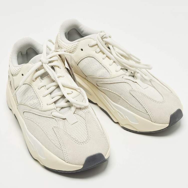 Pre Owned Yeezy x Adidas Boost 700 Analog Size 41 1/3 Off White Mesh and Suede Low Top Sneakers