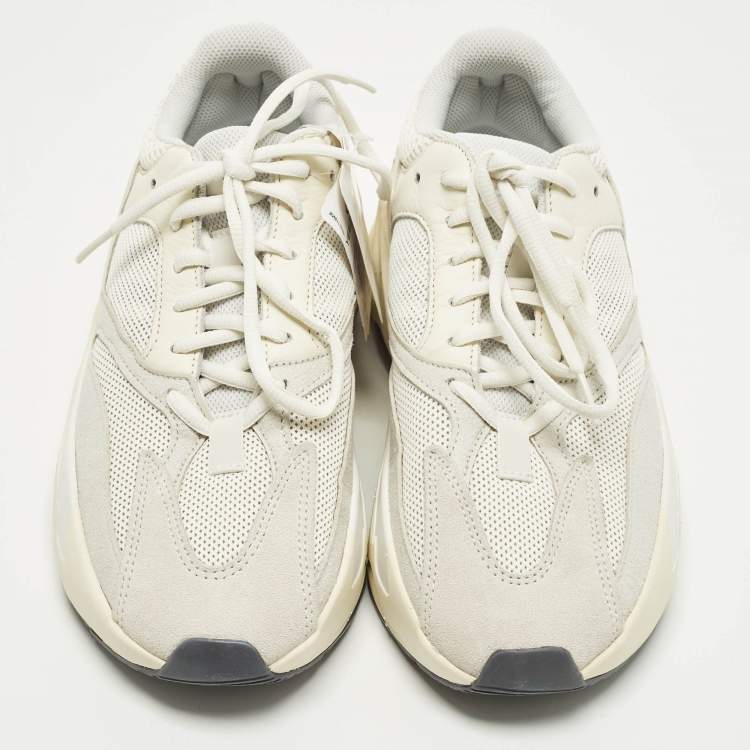 Pre Owned Yeezy x Adidas Boost 700 Analog Size 41 1/3 Off White Mesh and Suede Low Top Sneakers