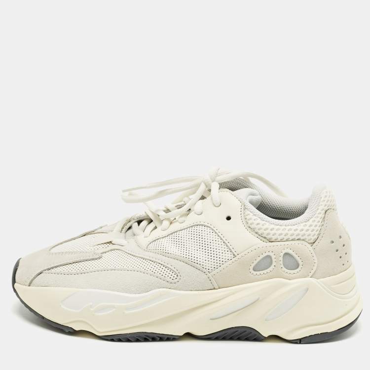 Pre Owned Yeezy x Adidas Boost 700 Analog Size 41 1/3 Off White Mesh and Suede Low Top Sneakers