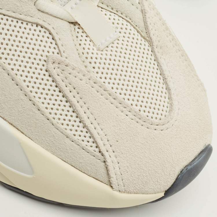 Pre Owned Yeezy x Adidas Boost 700 Analog  Size 42 Cream Leather and Mesh Low Top Sneakers