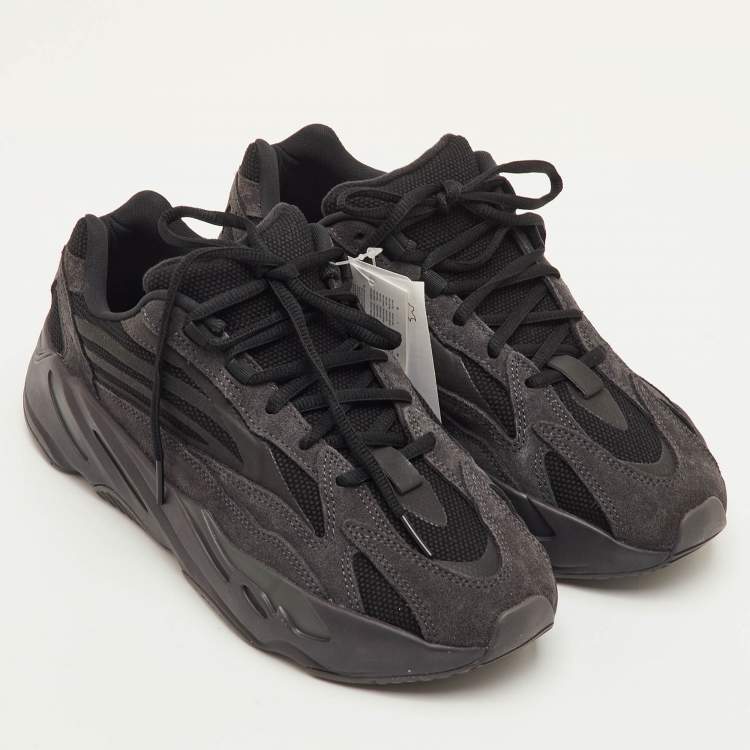Pre Owned Yeezy x Adidas Boost 700 V2 Size 42 Black Canvas and Suede Low Top Sneakers