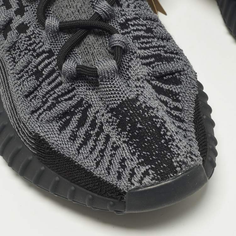 Pre Owned Yeezy x Adidas Boost 350 V2 CMPCT Size 42 Black Knit Fabric Lace Up Sneakers
