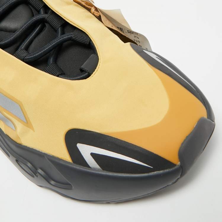 Pre Owned Yeezy x Adidas Boost 700 MNVN Size 41.5 Honey Flux Nylon Low Top Sneakers