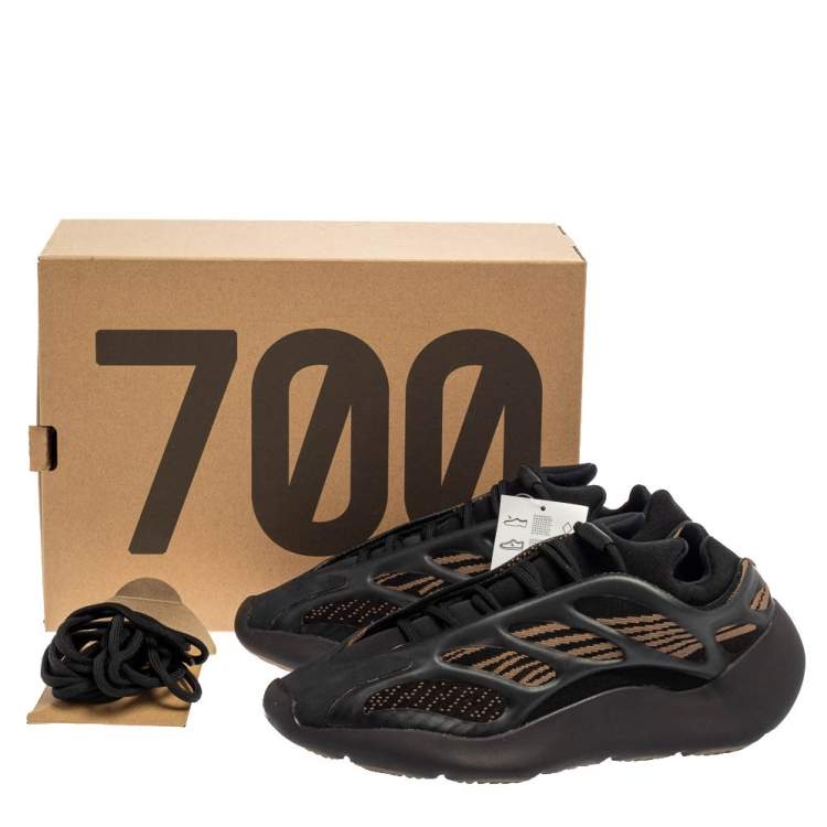 Pre Owned Yeezy x adidas Brown Polyurethane And Mesh 700 V3 CLABRO Sneakers Size 44 2/3 