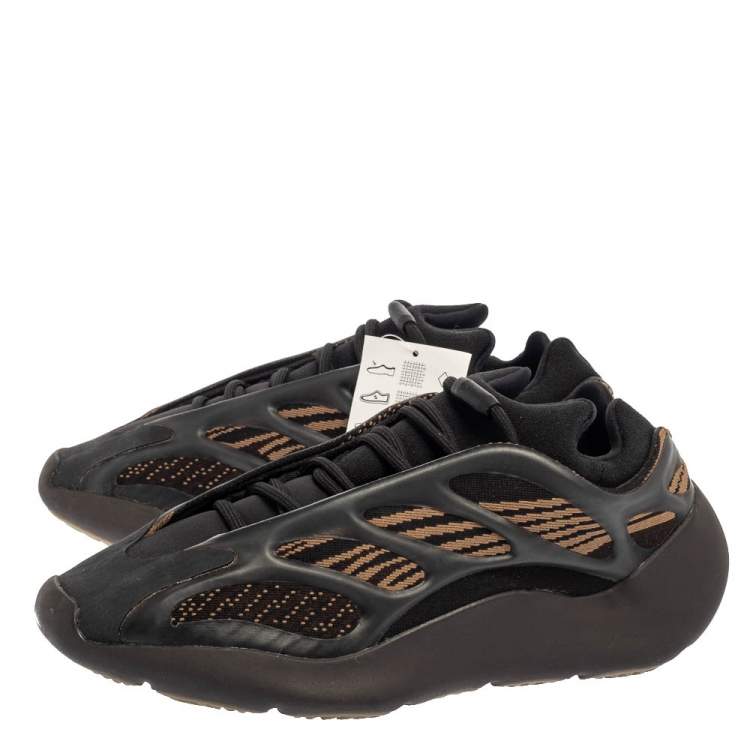 Pre Owned Yeezy x adidas Brown Polyurethane And Mesh 700 V3 CLABRO Sneakers Size 44 2/3 