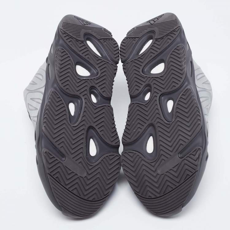 مملوكة مسبقًا Adida x Yeezy Grey/Black Nylon Boost 700 MNVN Sneakers Size 45 1/3