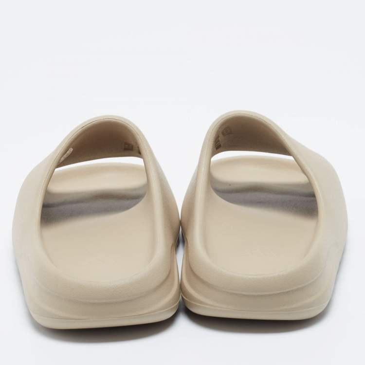 Pre Owned Yeezy x adidas Beige Rubber Flat Slides Size 42