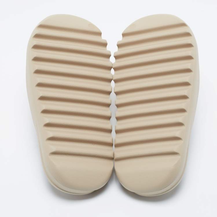Pre Owned Yeezy x adidas Beige Rubber Flat Slides Size 42