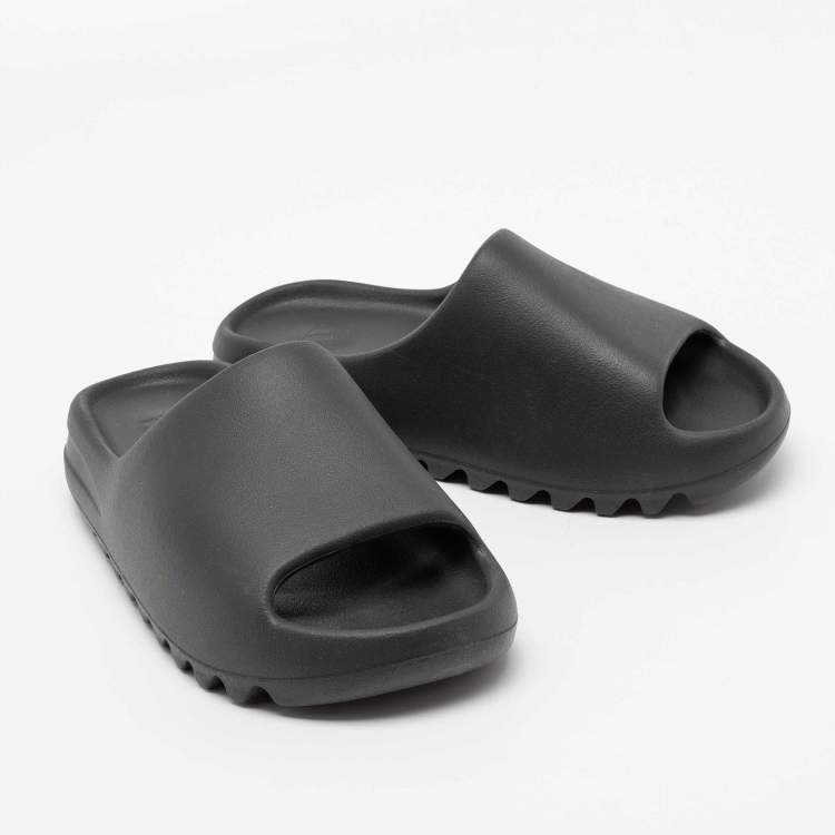 Pre Owned Yeezy x adidas Black Rubber Onyx Flat Slides Size 42