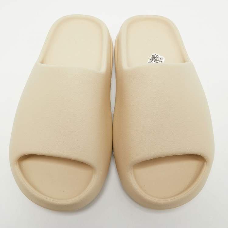 Pre Owned Yeezy x Adidas Cream Rubber Bone Slides Size 42