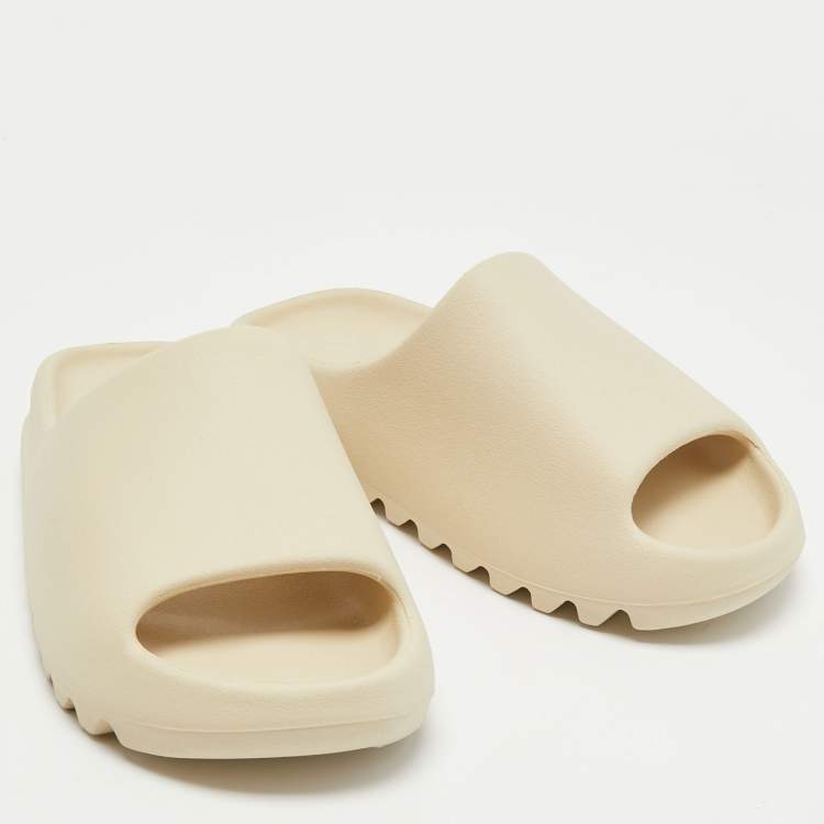 Pre Owned Yeezy x Adidas Cream Rubber Bone Slides Size 42