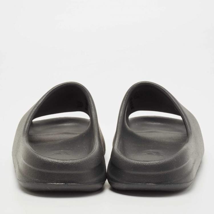 Pre Owned Adidas Black Rubber Yeezy Slide Onyx Slide Flats Size 43