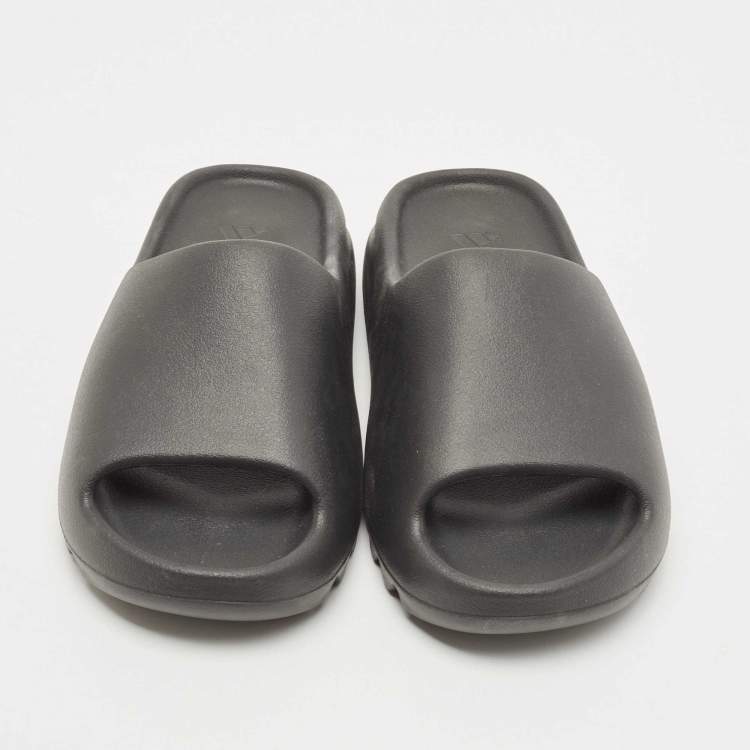 Pre Owned Yeezy x adidas Black Rubber Onyx Flat Slides Size 42