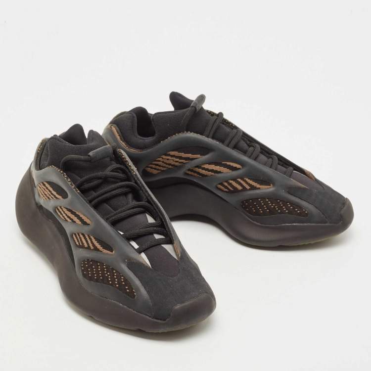 مملوكة مسبقًا Yeezy x Adidas Grey Fabric and Rubber 700 V3 Alvah Sneakers Size 40 2/3