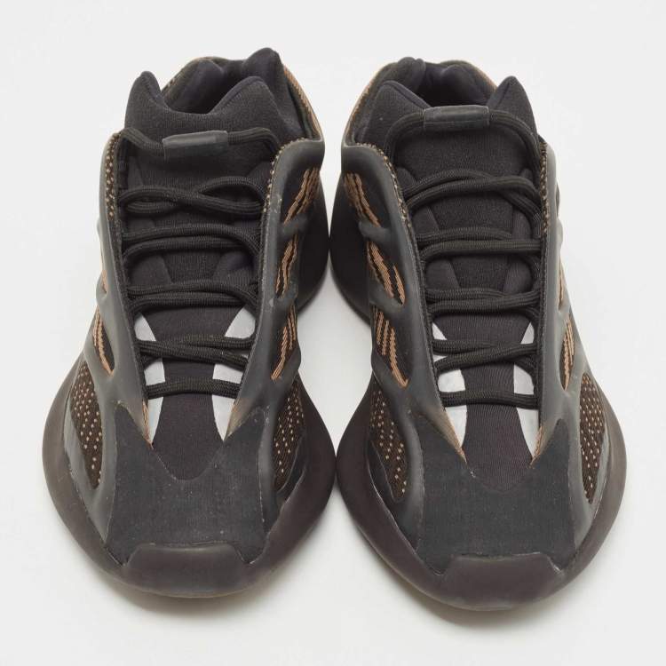مملوكة مسبقًا Yeezy x Adidas Grey Fabric and Rubber 700 V3 Alvah Sneakers Size 40 2/3