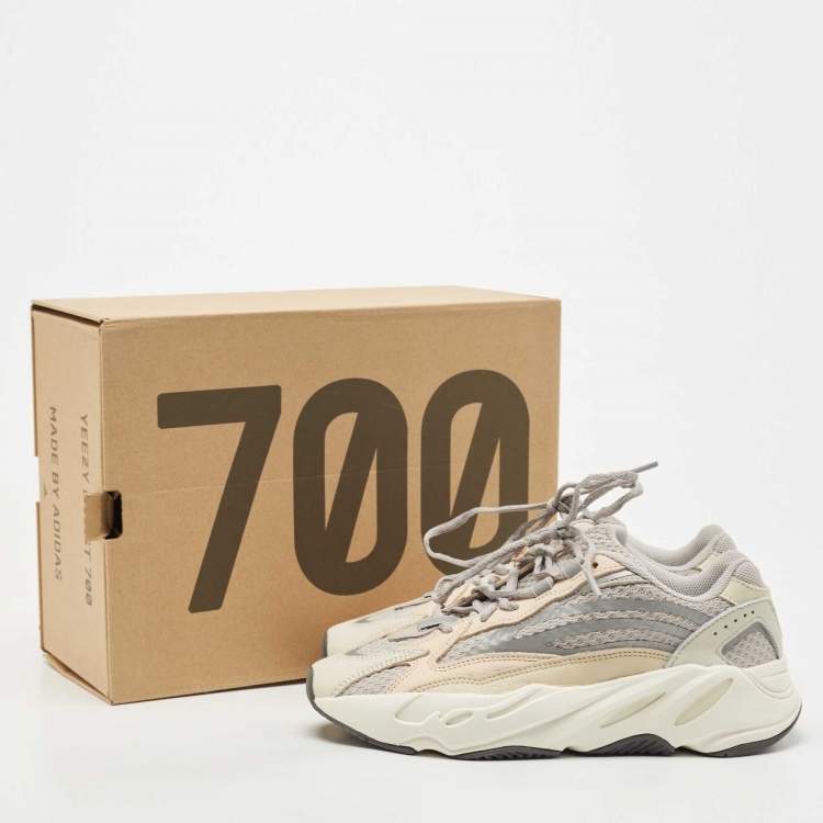 Pre Owned Yeezy x Adidas Grey Fabric and Nubuck Boost 700 V2-cream Sneakers Size 40