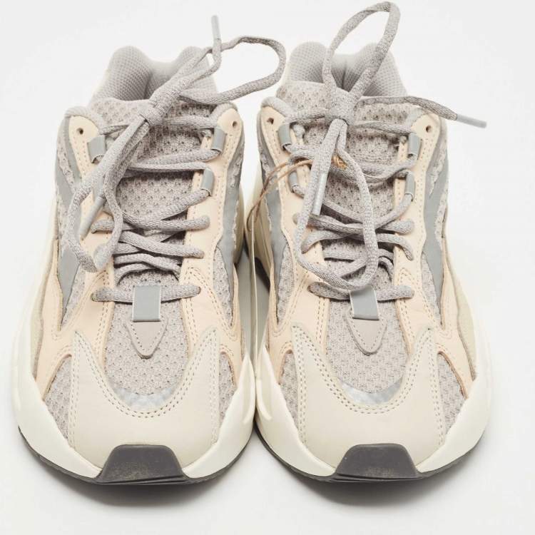 Pre Owned Yeezy x Adidas Grey Fabric and Nubuck Boost 700 V2-cream Sneakers Size 40