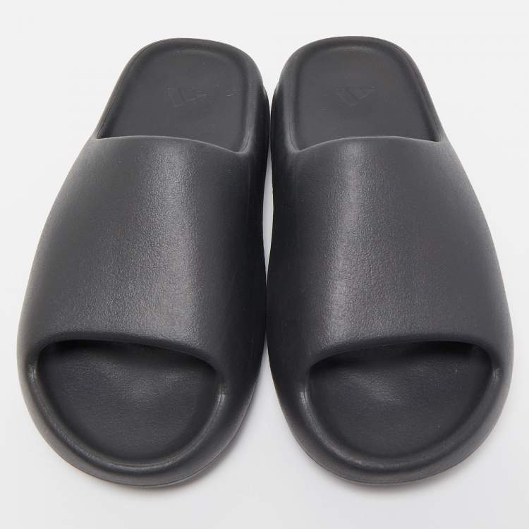 Pre Owned Yeezy x Adidas Black Rubber Onyx Slides Size 43