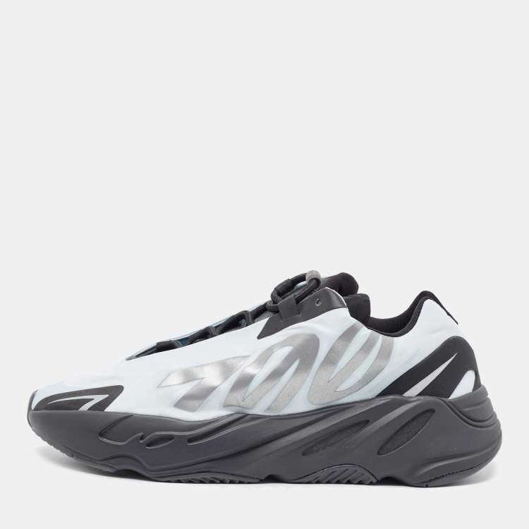 Pre Owned Yeezy x Adidas White/Black Nylon Boot 700 Mnvn Blue Sneakers Size 45 1/3
