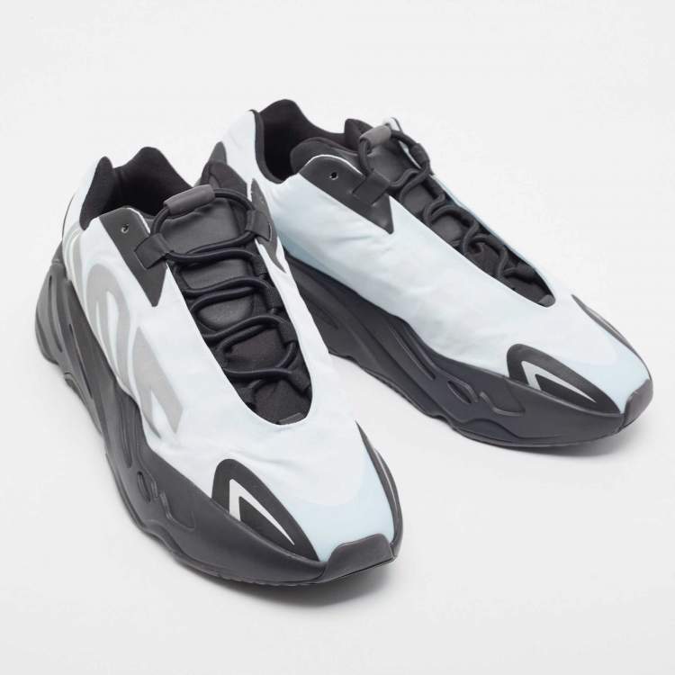Pre Owned Yeezy x Adidas White/Black Nylon Boot 700 Mnvn Blue Sneakers Size 45 1/3