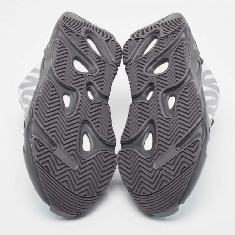 Pre Owned Yeezy x Adidas White/Black Nylon Boot 700 Mnvn Blue Sneakers Size 45 1/3
