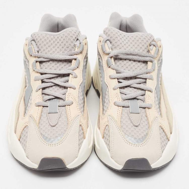 Pre Owned Yeezy x Adidas Multicolor Fabric and Leather Boost 700 V2 Cream Sneakers Size 40 2/3