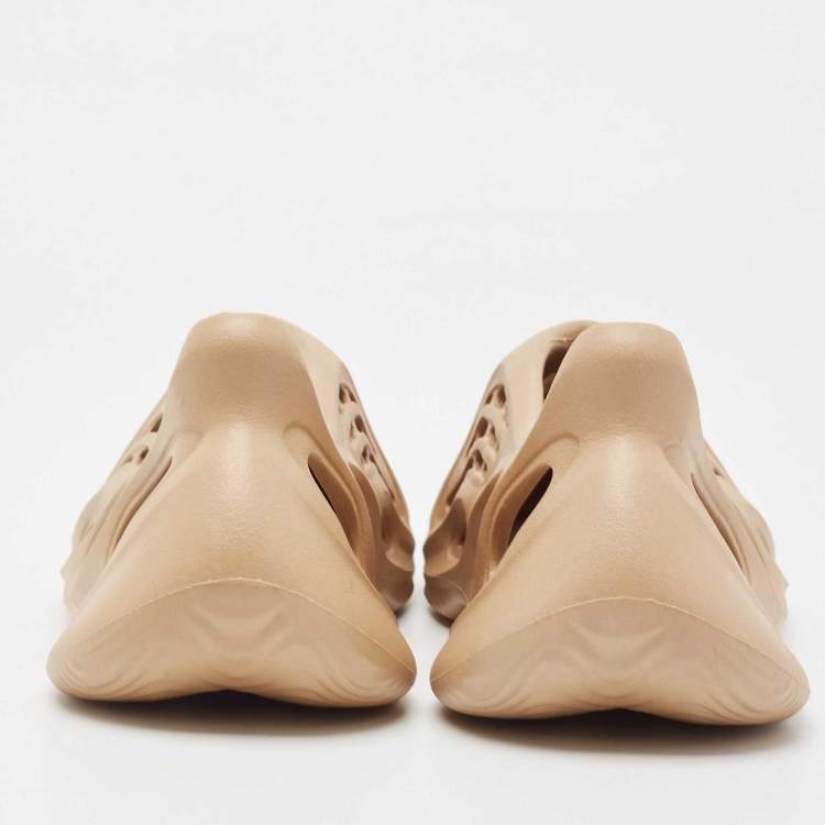 Pre Owned Yeezy x Adidas Brown Rubber Foam Runner Ochre Sneakers Size 42