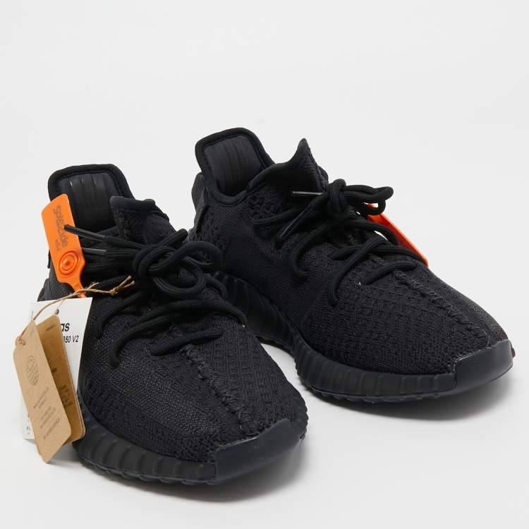 Pre Owned Yeezy x Adidas Black Knit Fabric Boost 350 V2 Onyx Sneakers Size 39 1/3