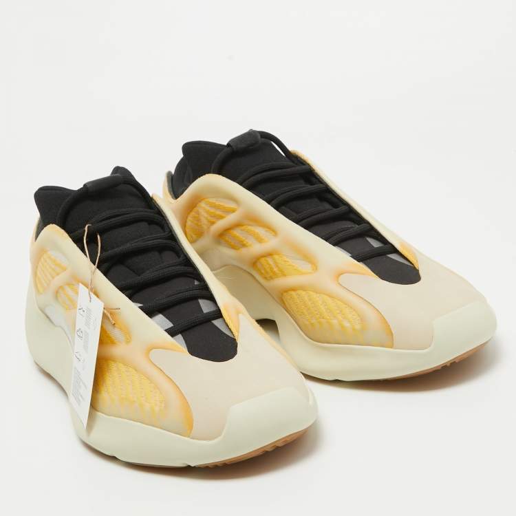 مملوكة مسبقًا Yeezy x Adidas Tricolor Mesh and Rubber 700 V3 Mono Safflower Sneakers Size 47 1/3