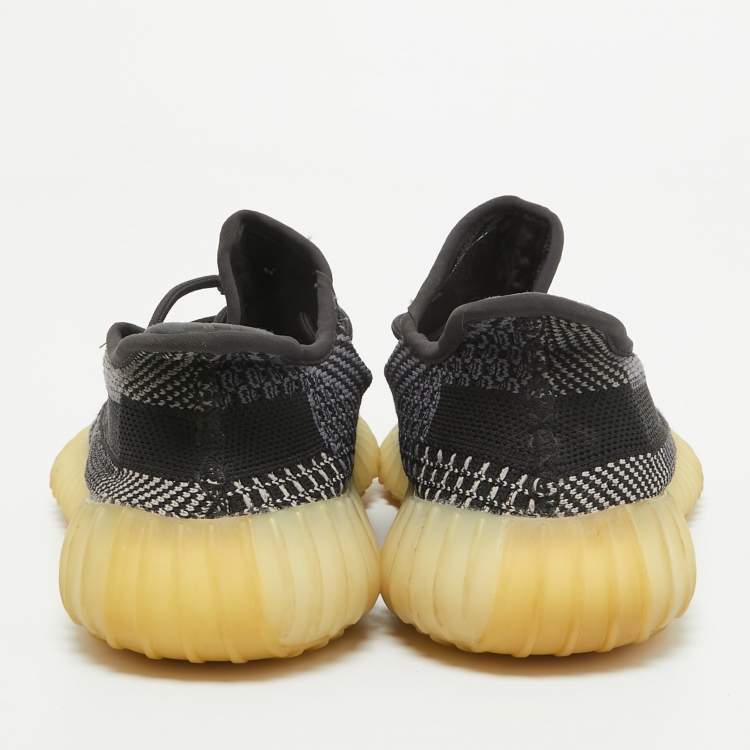 Pre Owned Yeezy x Adidas Black/Blue Knit Fabric Boost 350 V2 Carbon Sneakers Size 39 1/3 