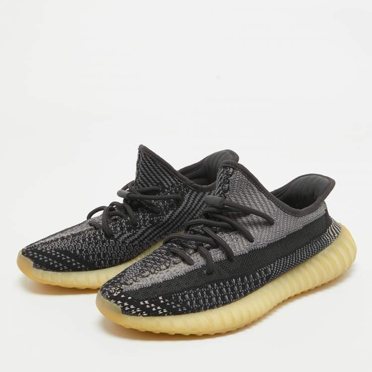 Yeezy x Adidas Black Blue Knit Fabric Boost 350 V2 Carbon Sneakers Size 39 1 3 Yeezy x Adidas TLC