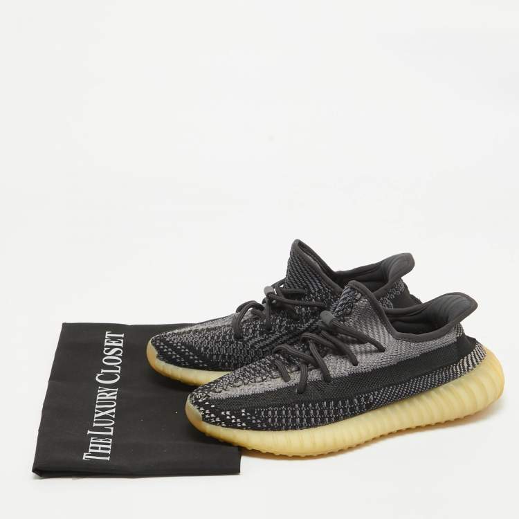 Pre Owned Yeezy x Adidas Black/Blue Knit Fabric Boost 350 V2 Carbon Sneakers Size 39 1/3 