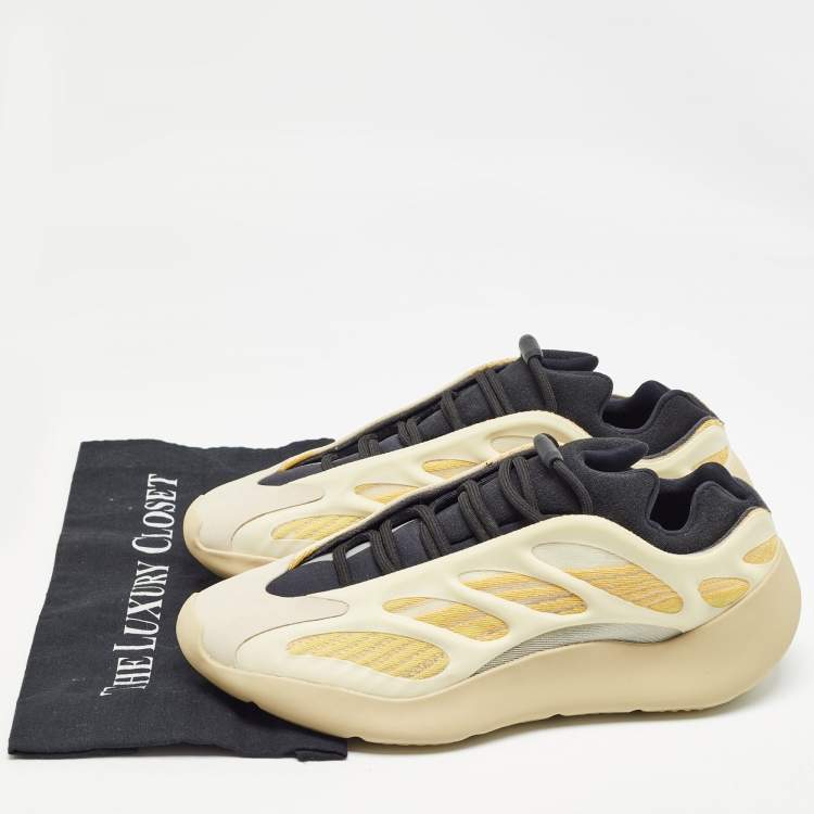 Pre Owned Yeezy x Adidas Tricolor Mesh and Rubber 700 V3 Mono Safflower Sneakers Size 45 1/3