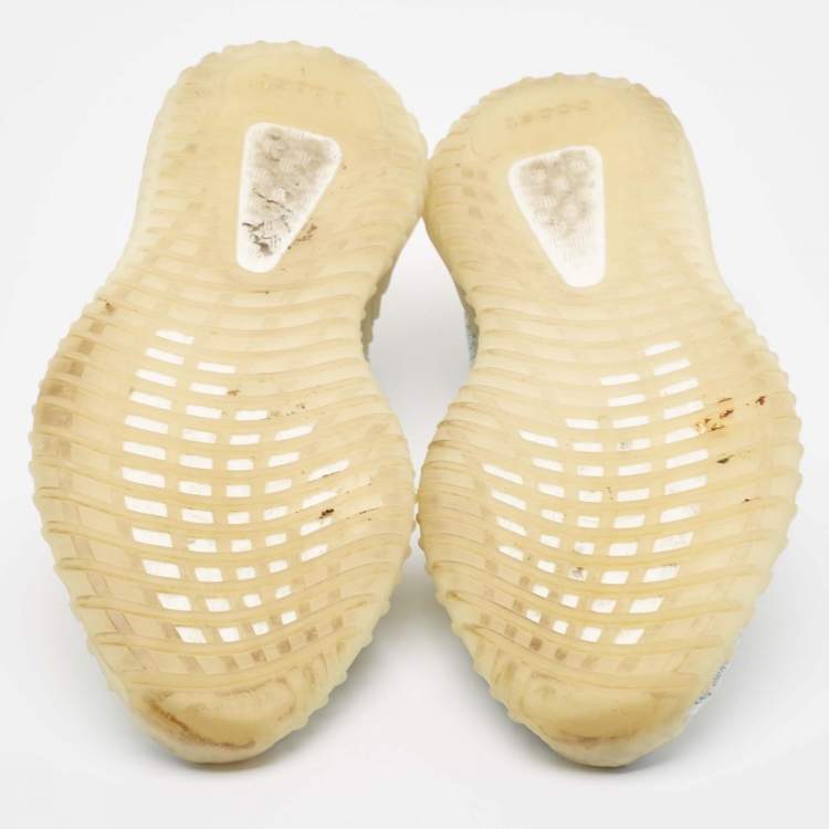 Pre Owned Yeezy x Adidas Blue/White Knit Fabric Boost 350 V2 Cloud White Sneakers Size 43 1/3