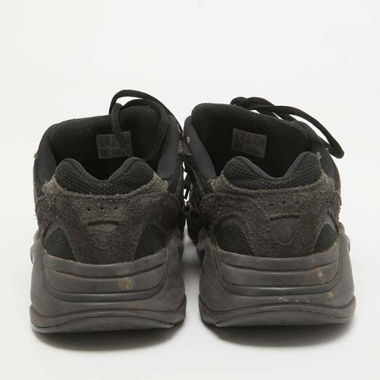 Pre Owned Yeezy x Adidas Black/Grey Suede And Canvas Boost 700 V2 Vanta Sneakers Size 42 2/3