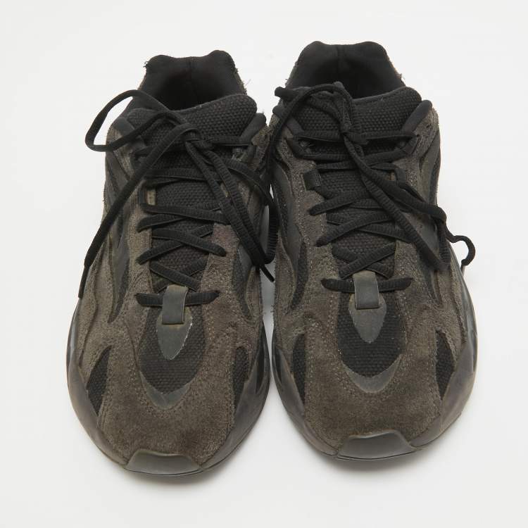 Pre Owned Yeezy x Adidas Black/Grey Suede And Canvas Boost 700 V2 Vanta Sneakers Size 42 2/3
