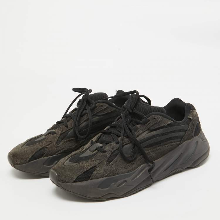 Black fashion vanta yeezy